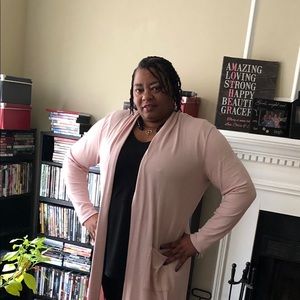 Meet your Posher, Adrianne